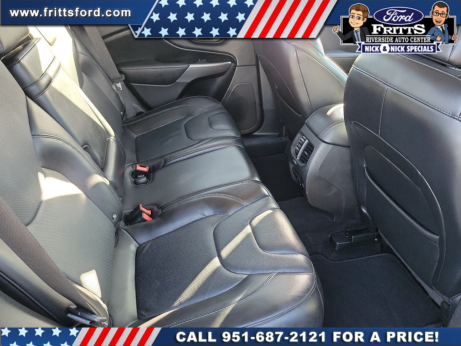 Certified Used 2019 Diamond Black Jeep Limited FWD image 15