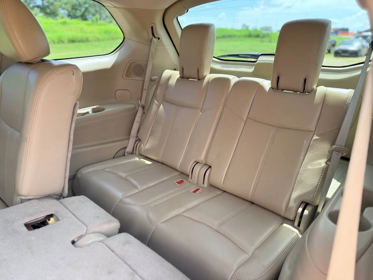 Used 2014 Tan Nissan SL 4dr SUV image 24