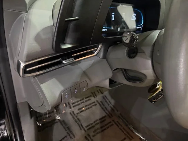 New 2026 Abyss Black Hyundai SE image 13