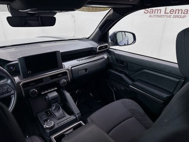 2025 Toyota Tacoma SR5 - Photo 23