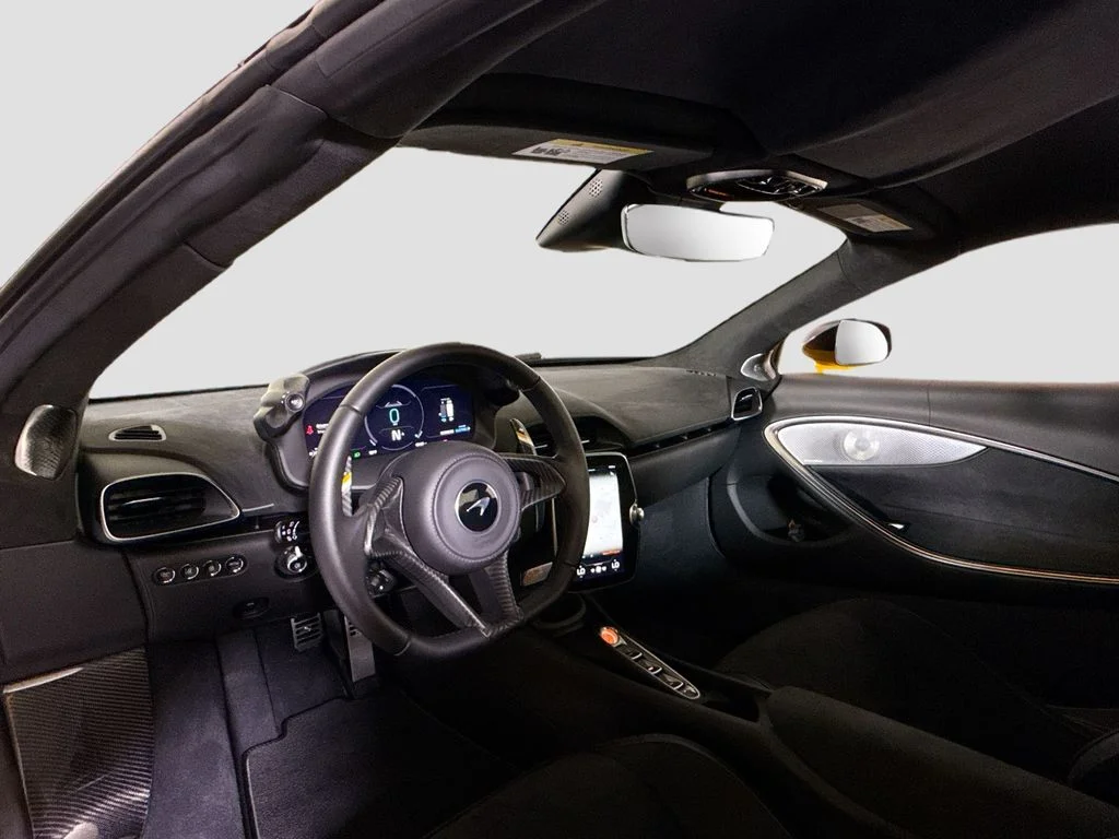 Used 2025 Volcano Yellow McLaren Performance image 9