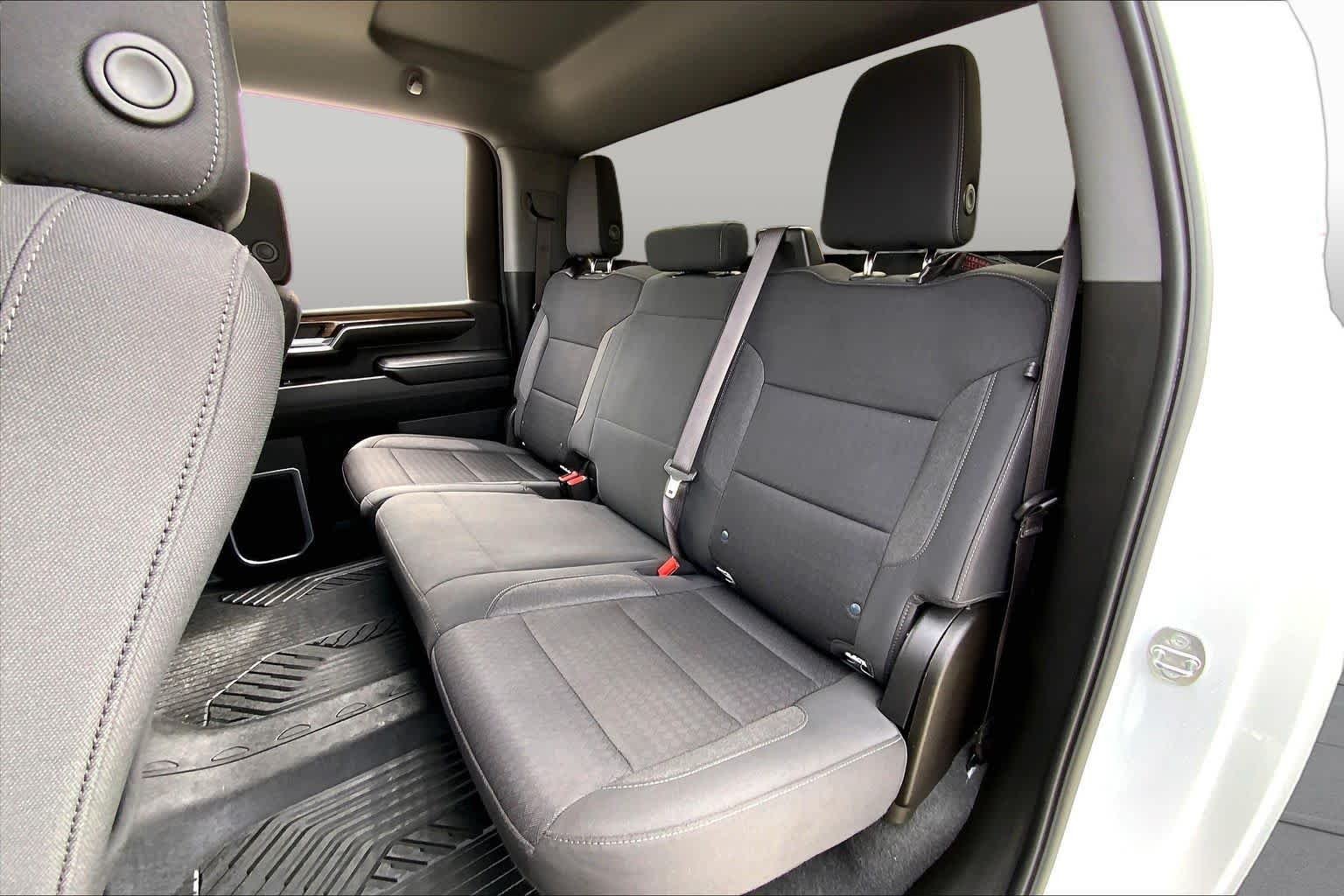 Used 2024 Summit White Chevrolet LT image 20