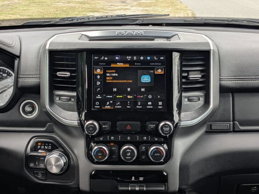 Used 2024 Silver Ram Laramie image 18