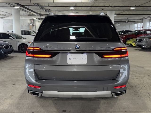 Used 2024 Skyscraper Grey Metallic BMW xDrive40i image 7