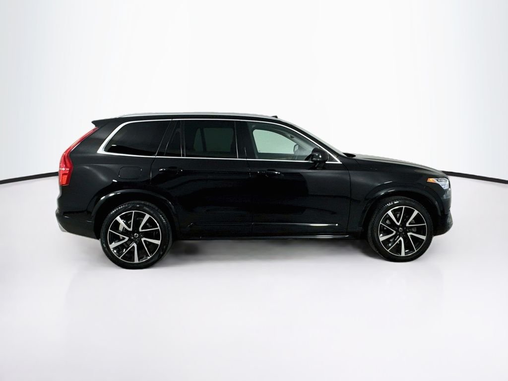 Used 2021 Onyx Black Metallic Volvo T6 Momentum image 9