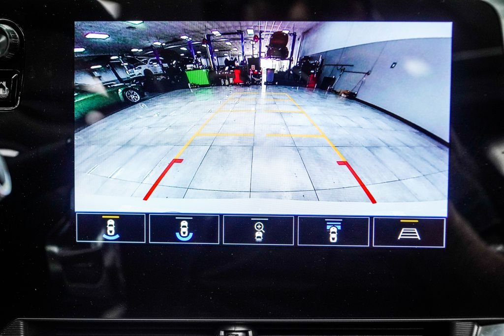 Used 2023 White Chevrolet Stingray image 32