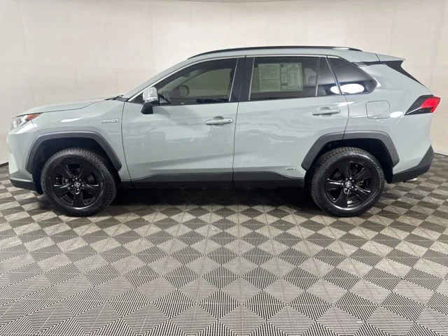 Used 2019 Lunar Toyota XLE image 7