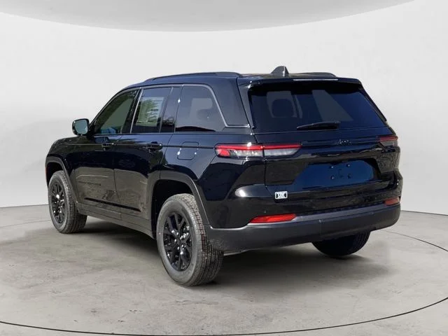 New 2026 Diamond Black Jeep LAREDO ALTITUDE 4X4 image 3