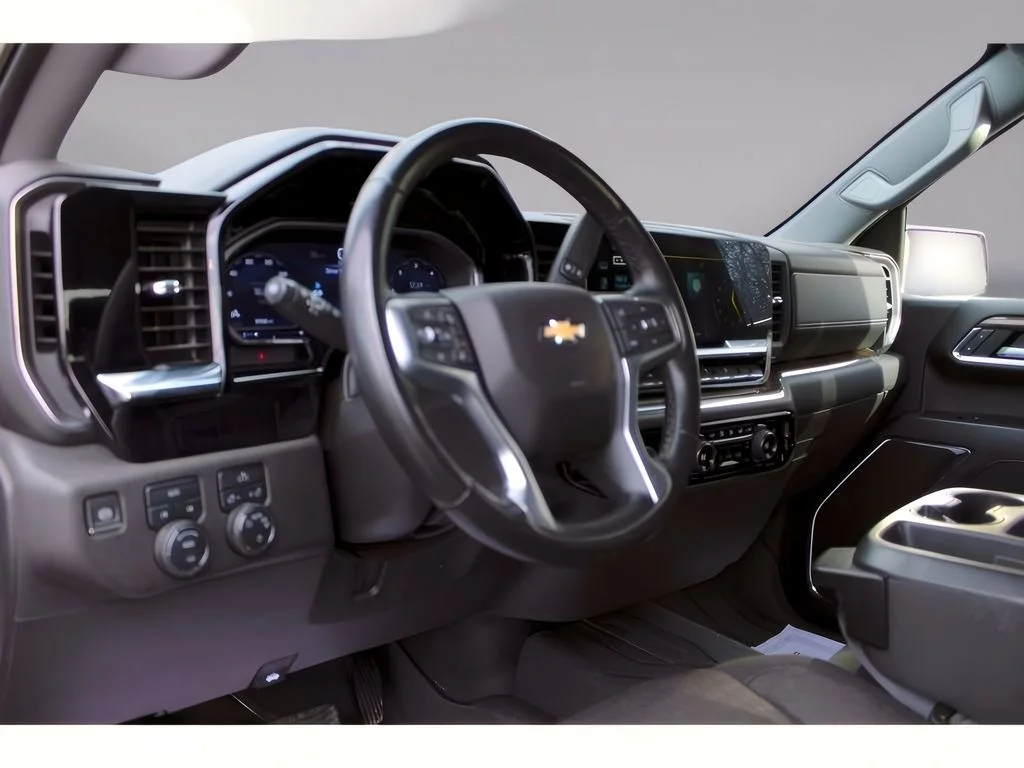 2023 Chevrolet Silverado 1500 LT - Photo 16