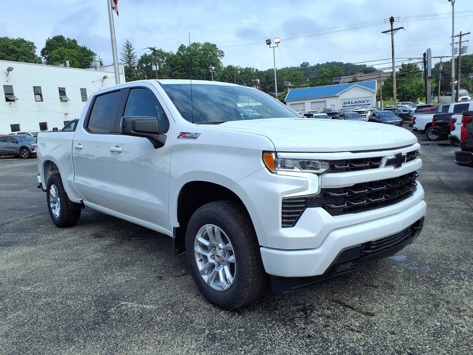 New 2026 Summit White Chevrolet RST image 1
