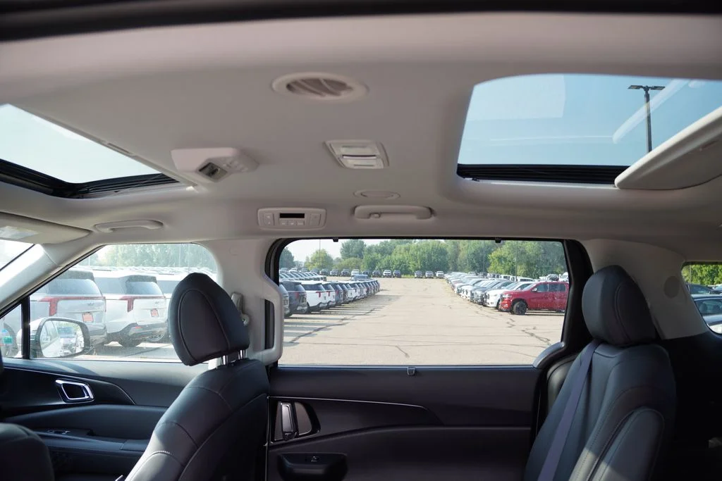 2027 Kia Carnival SX - Photo 13