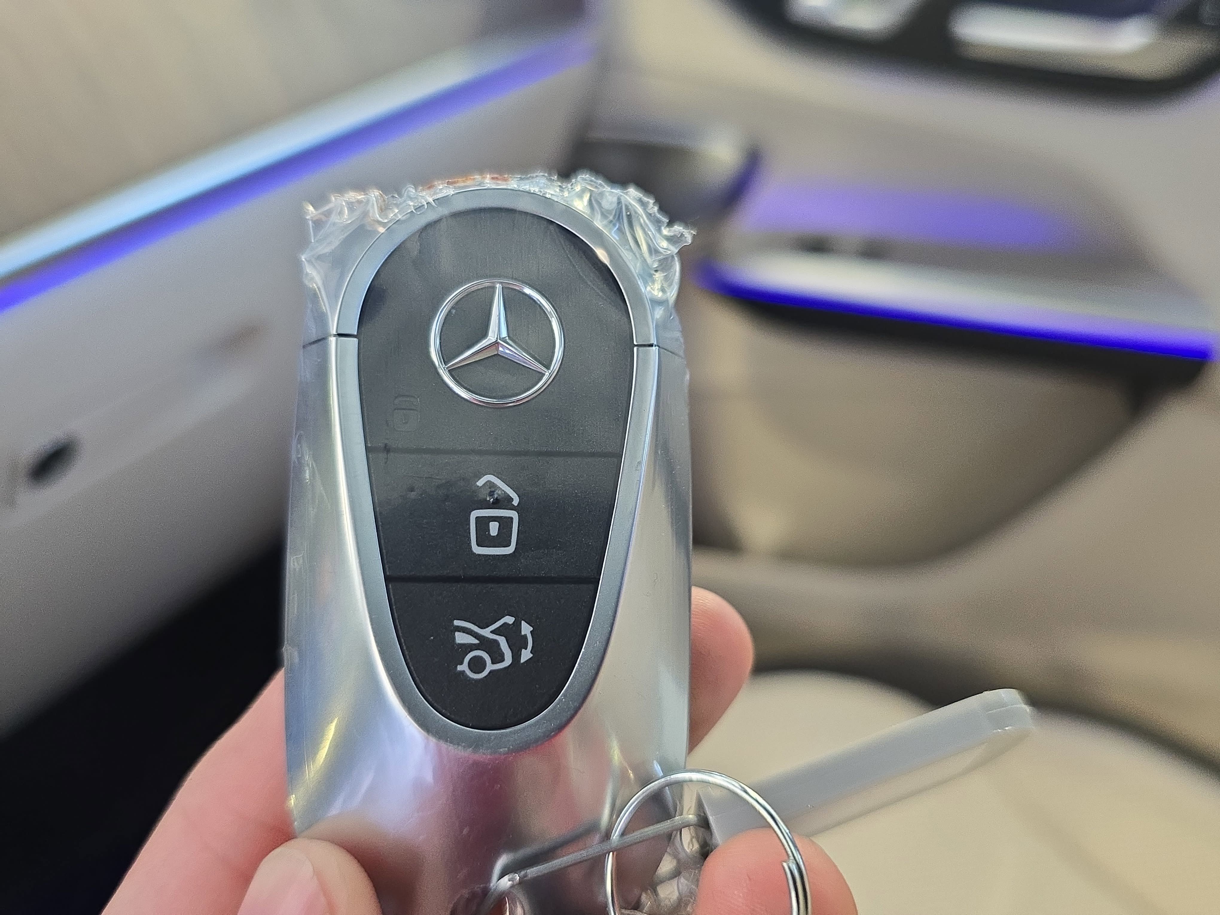 New 2026 Cirrus Silver Metallic Mercedes-Benz GLC300 image 36