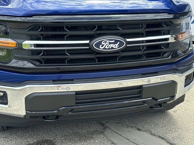 New 2026 Blue Ford XLT image 3