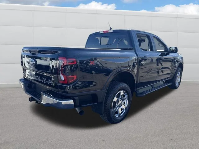 Used 2025 Black Ford XLT image 5