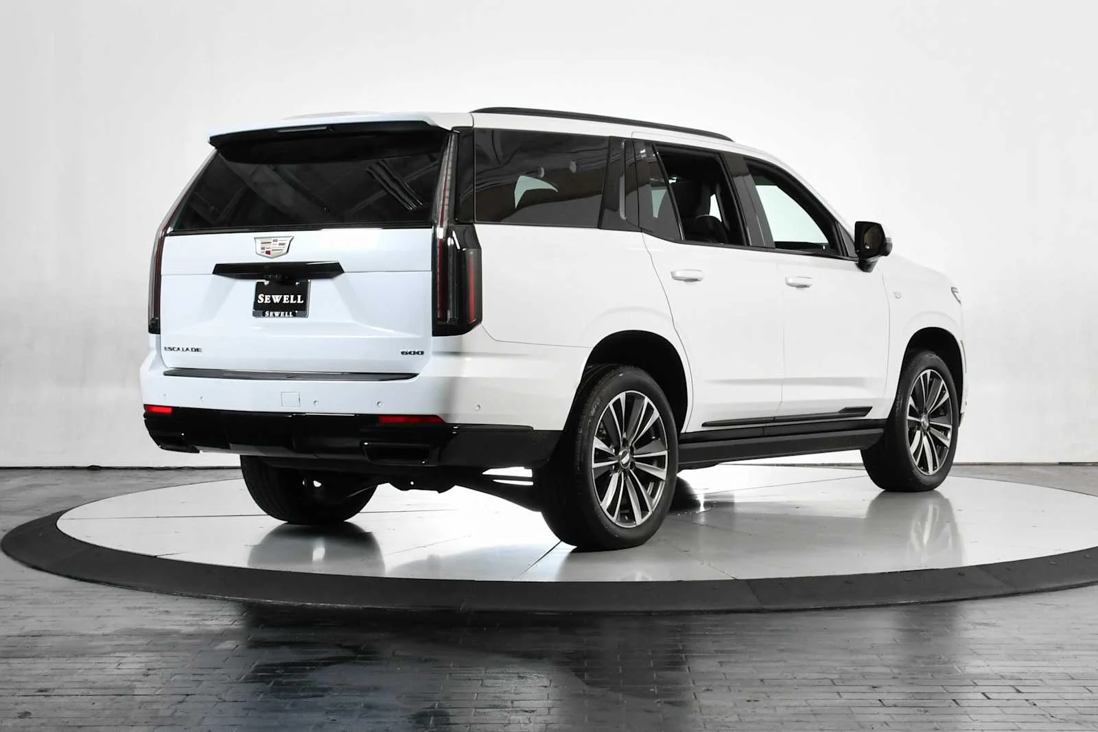 Used 2026 Vibrant White Tricoat Cadillac 4WD Sport image 6