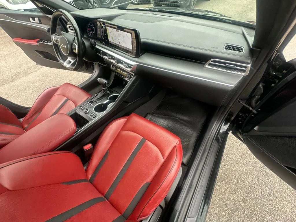 Used 2022 Black Kia GT-Line image 33