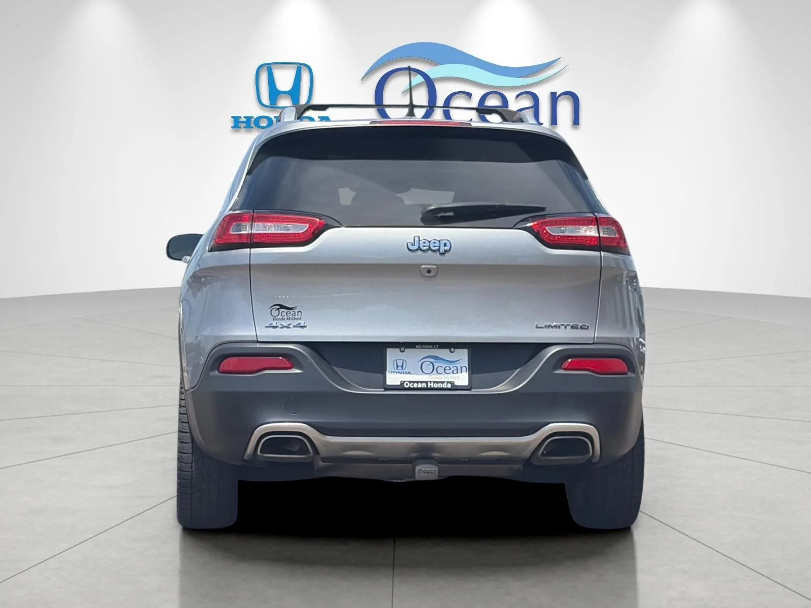 Used 2017 Billet Silver Metallic Jeep Limited image 6