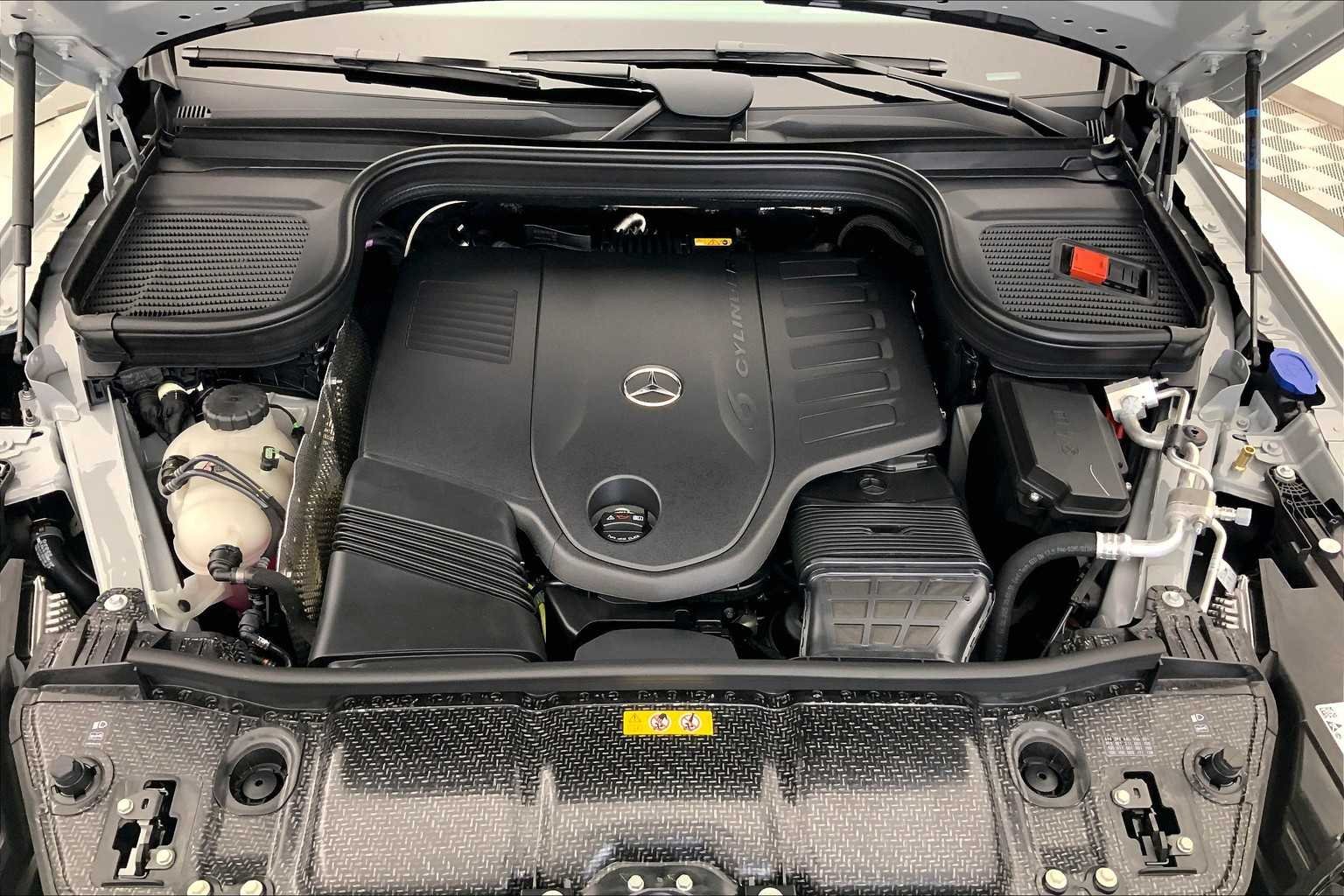 New 2025 MANUFAKTUR Alpine Grey Mercedes-Benz GLS 450 image 9