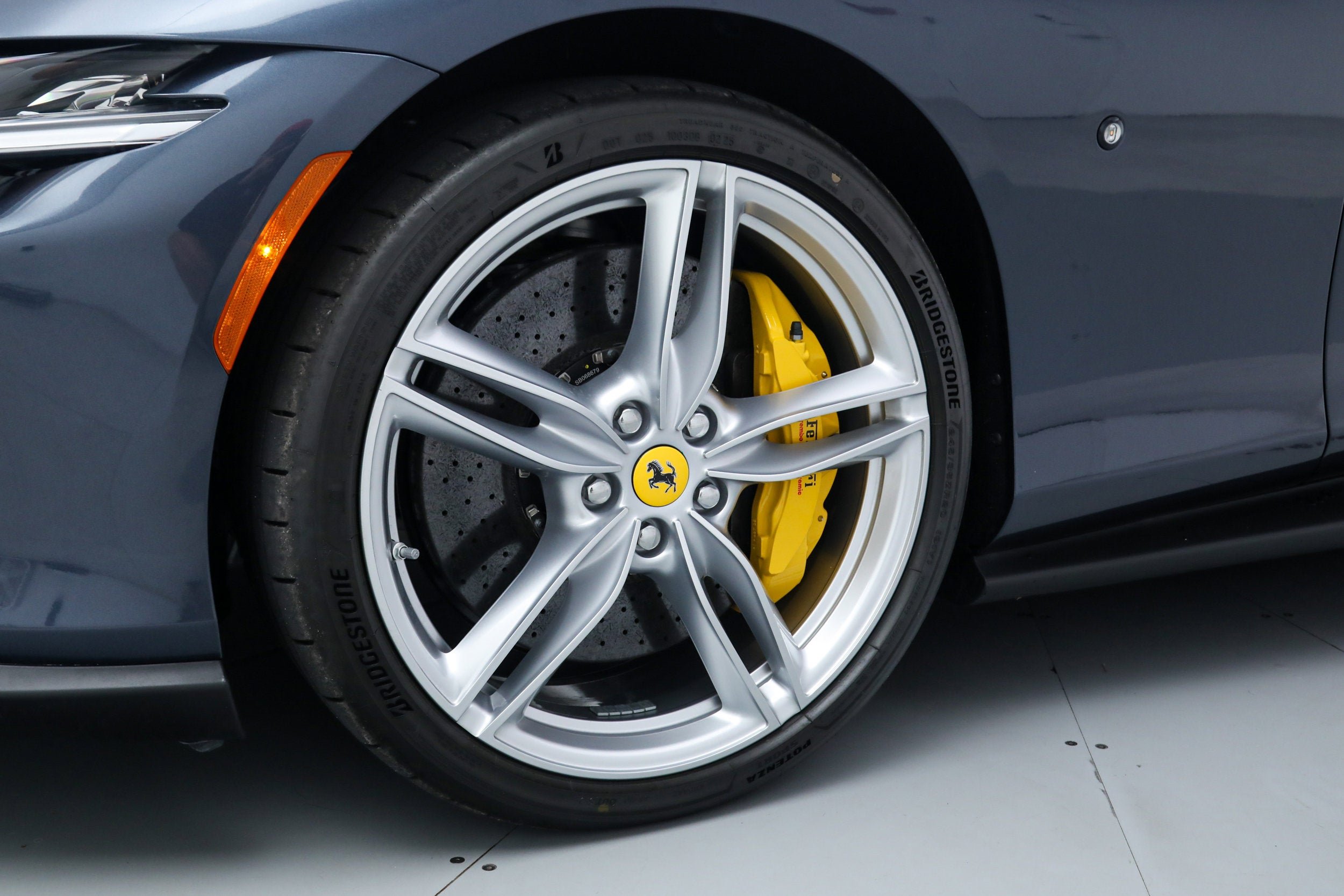 Certified Used 2025 Blu Roma Ferrari  image 15