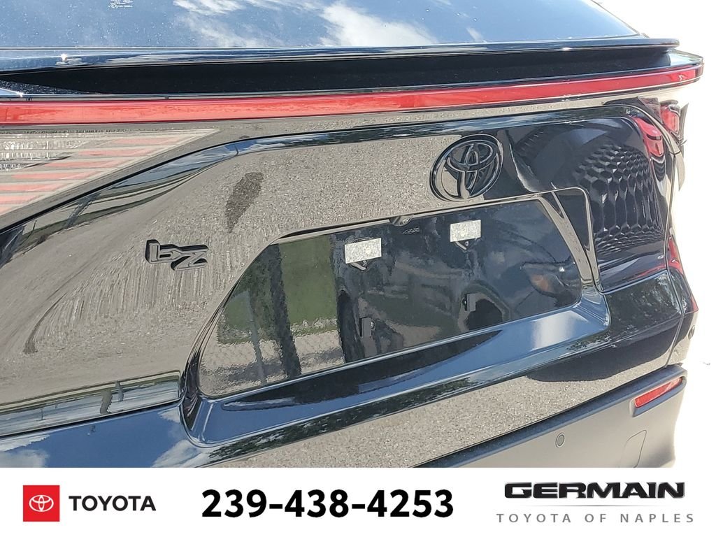 New 2026 Midnight Black Metallic Toyota  XLE image 15