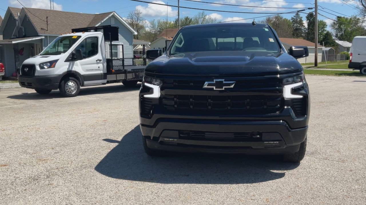 Used 2025 BLACK Chevrolet Rst image 6