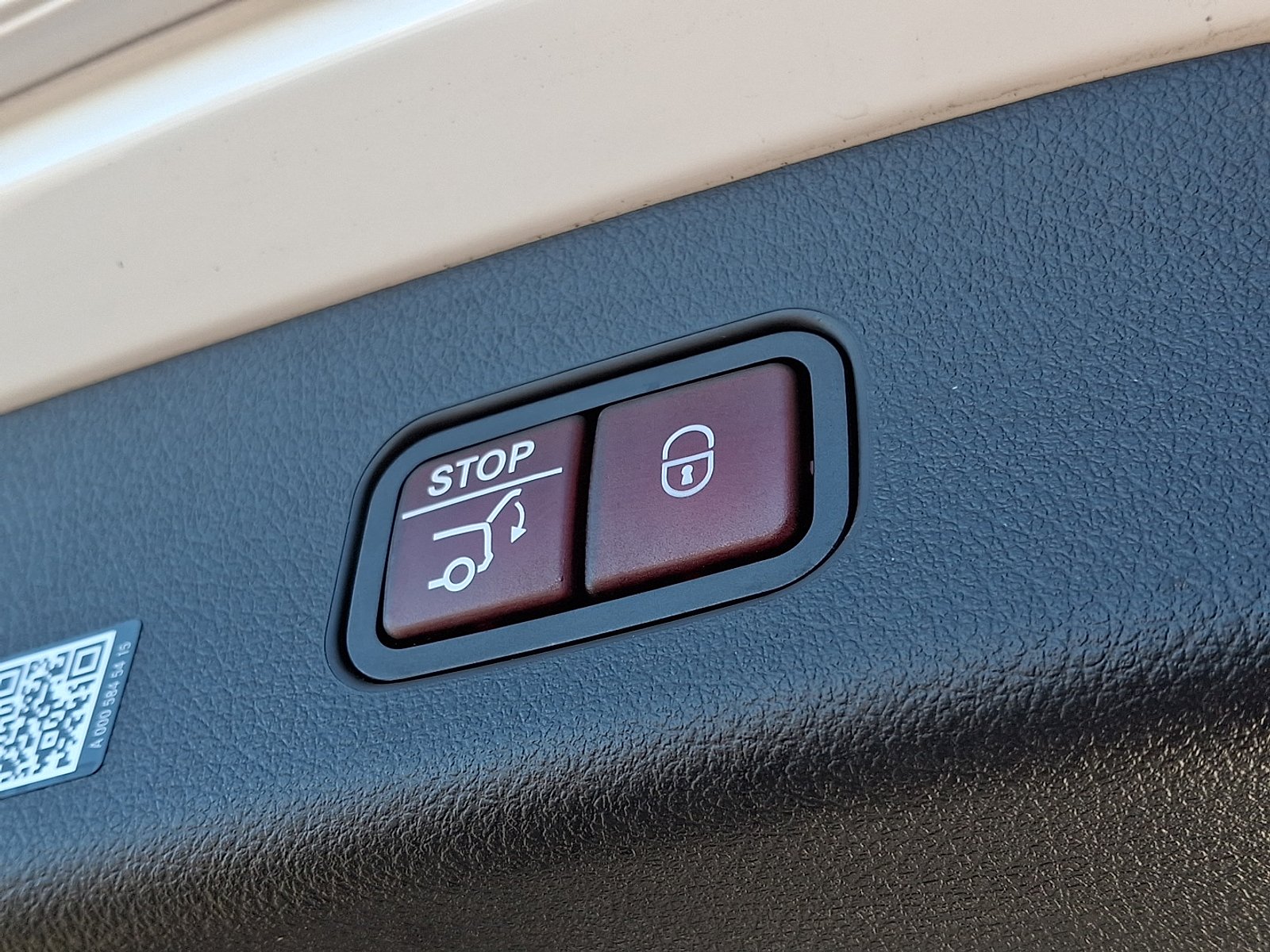 2025 Mercedes-Benz GLC Base - Photo 30