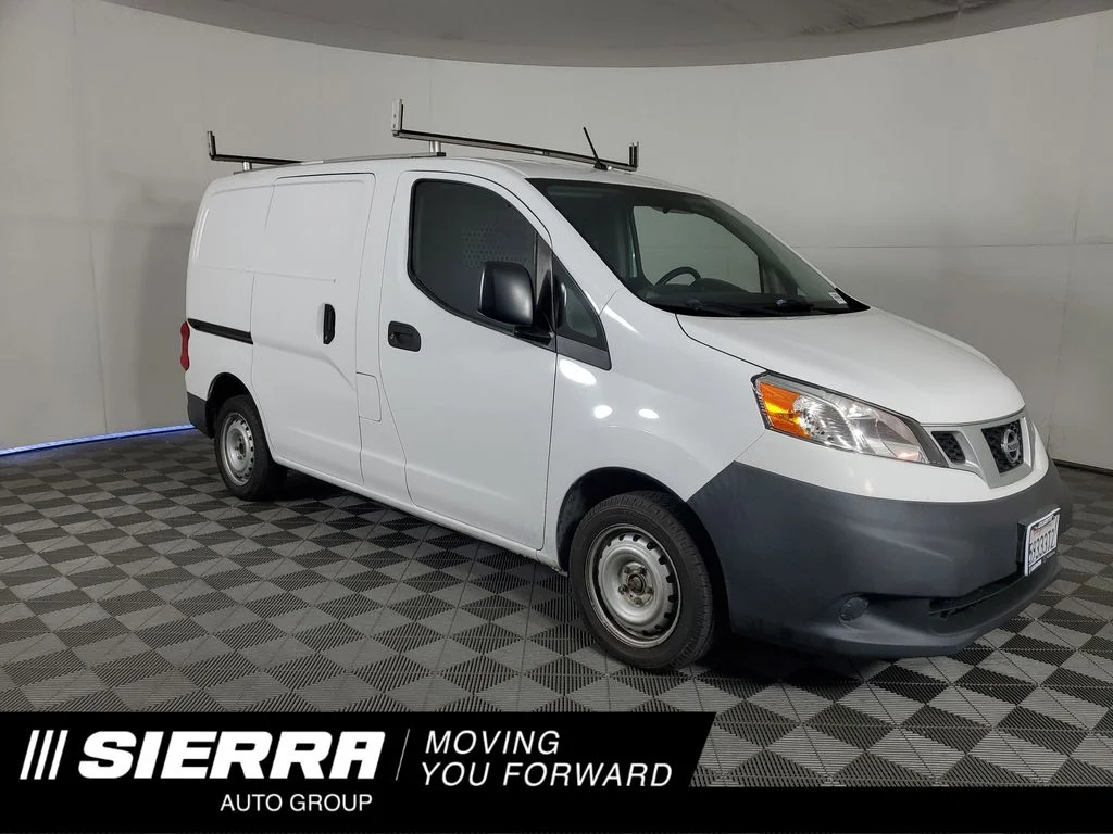 2019 Nissan NV200 S's photo