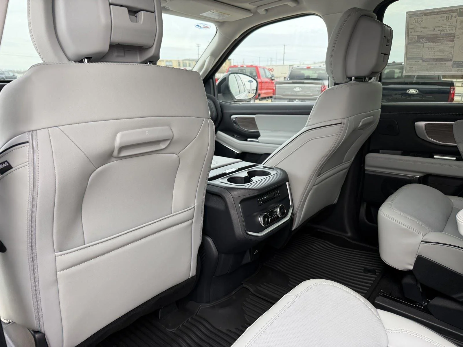 New 2026 Star White Metallic Tri-Coat Ford MAX Platinum® image 25