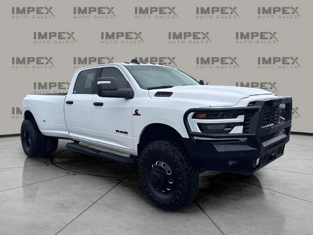 Used 2026 White Ram Big Horn image 7