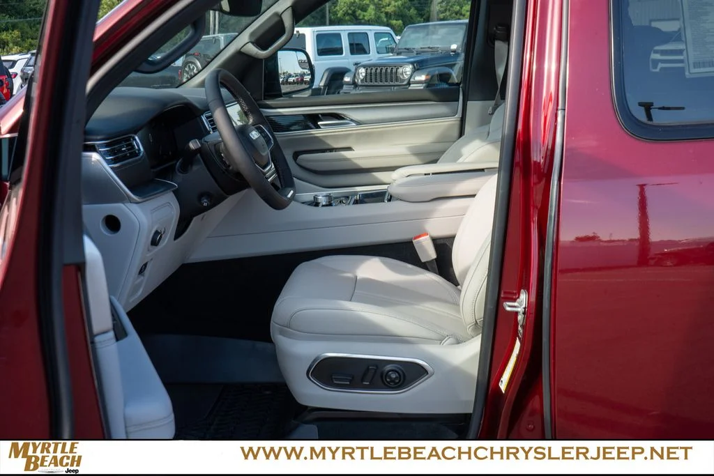 New 2026 Velvet Red Pearl-Coat Exterior Paint Jeep Limited Reserve image 18