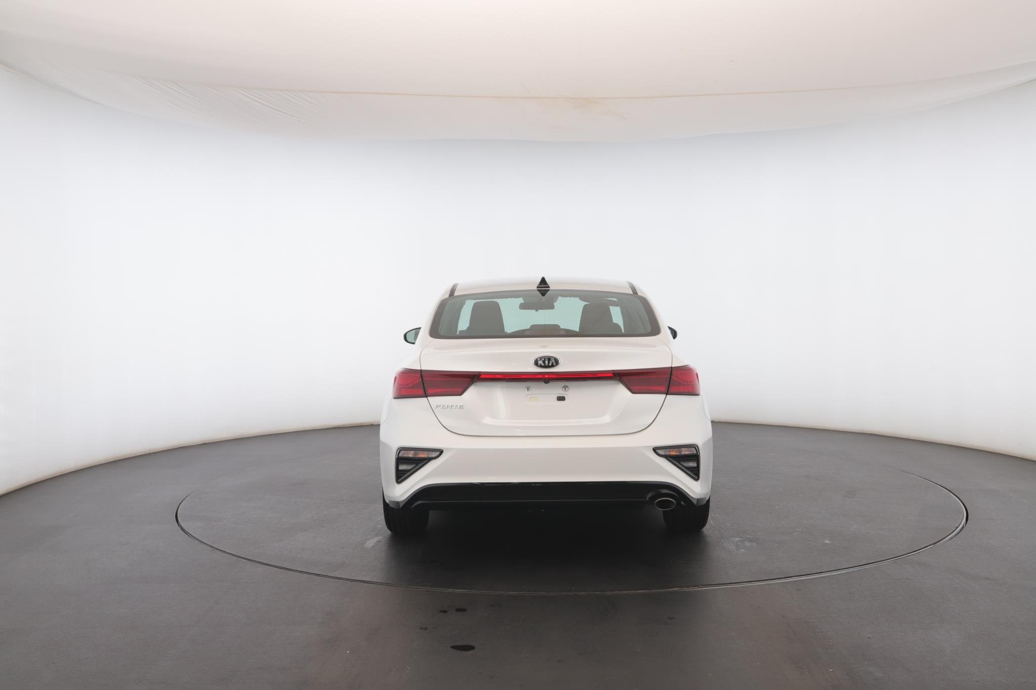 Used 2021 Snow White Pearl Kia LXS IVT image 19