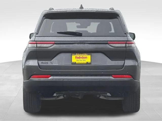 New 2026 Baltic Gray Metallic Clear-Coat Exterior Paint Jeep Laredo Altitude image 9