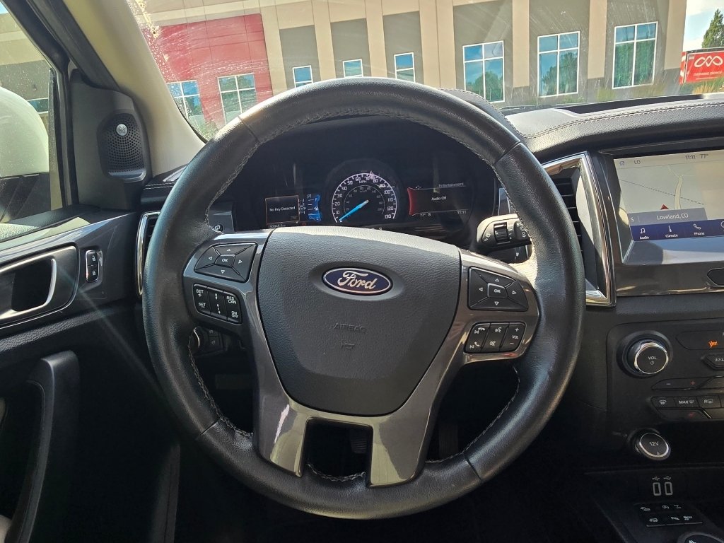 Used 2019 White Platinum Tri-Coat Ford LARIAT image 29