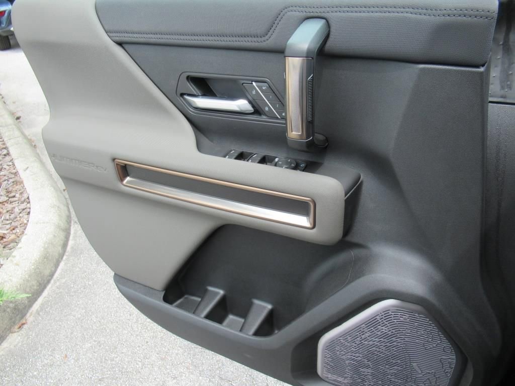 2025 GMC HUMMER EV 2X - Photo 26