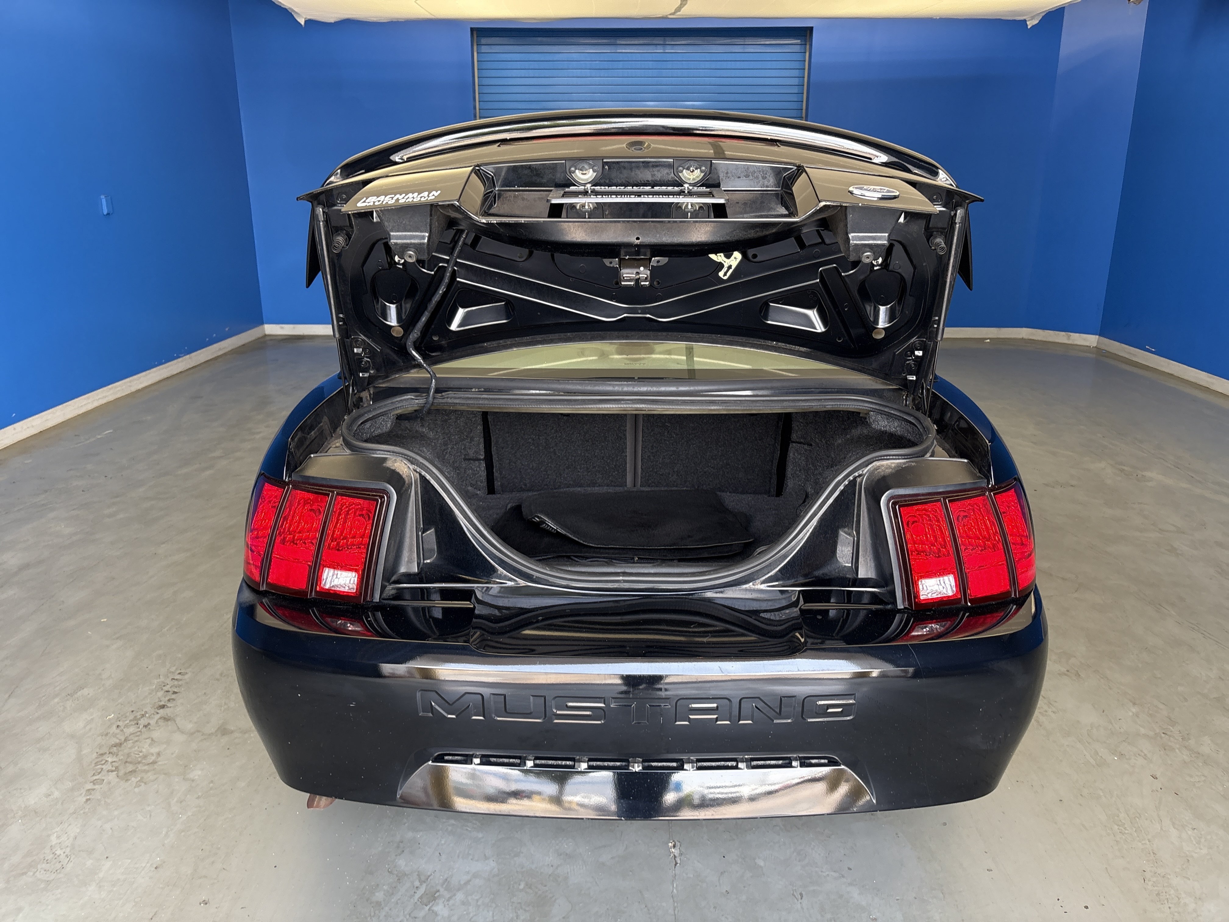 Used 2003 Black Ford Standard image 22