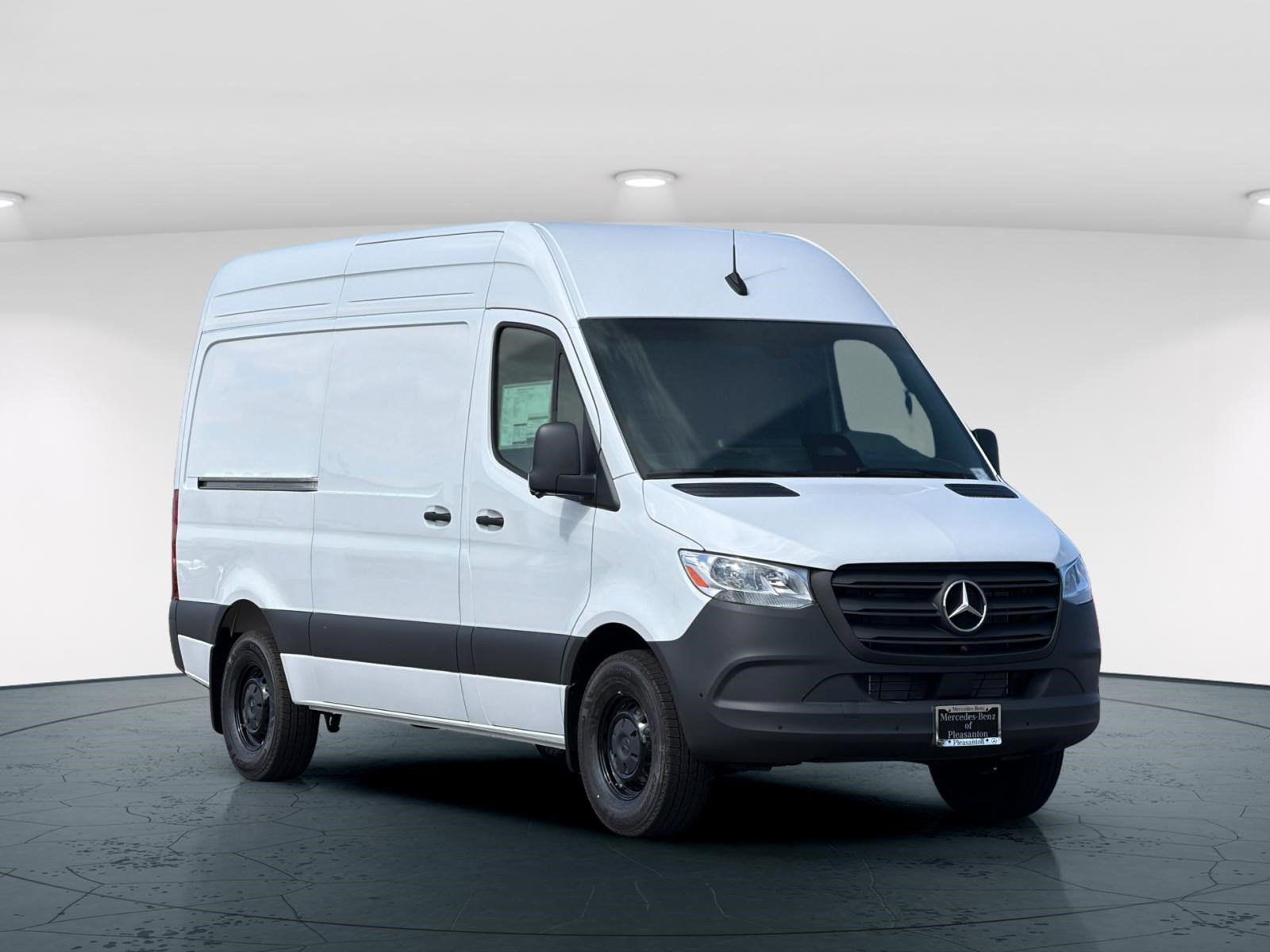 New 2026 Arctic White Mercedes-Benz 2500 High Roof SO Diesel 144 WB image 8