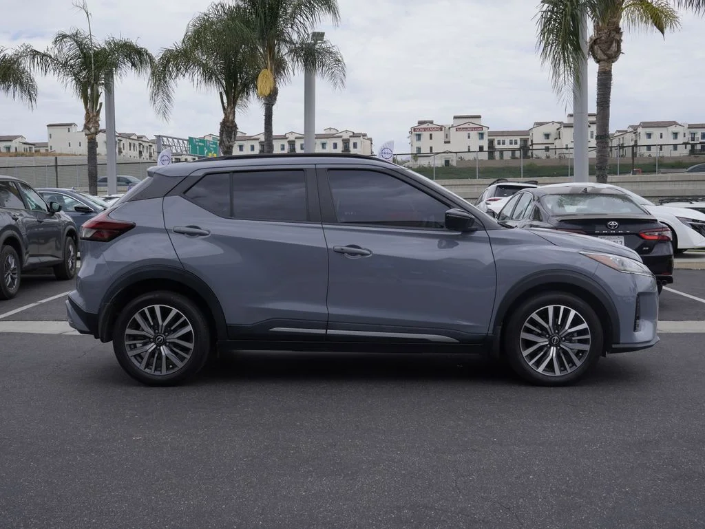 Used 2023 Gray Nissan SR image 2