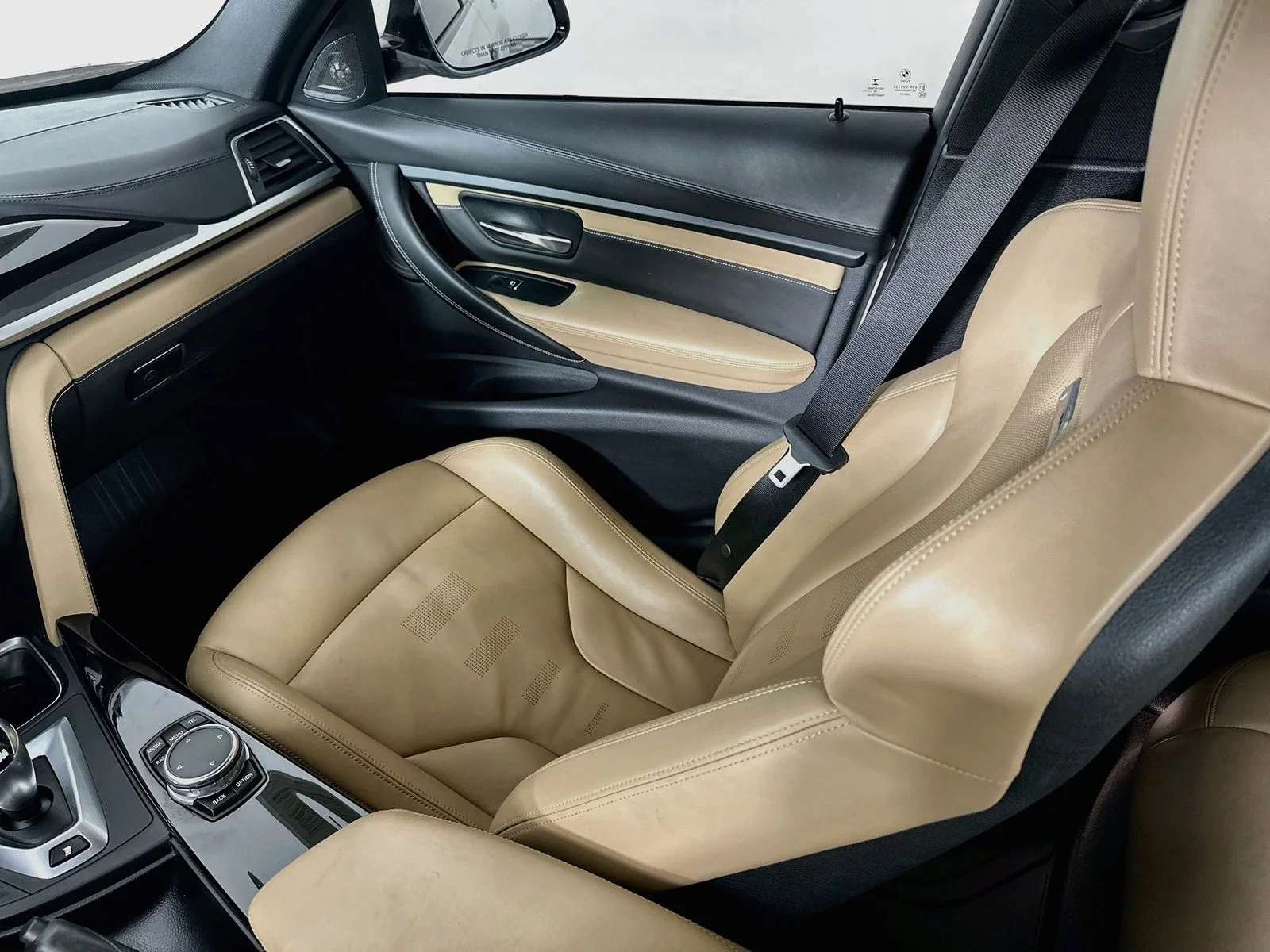 Used 2016 White BMW Base image 25