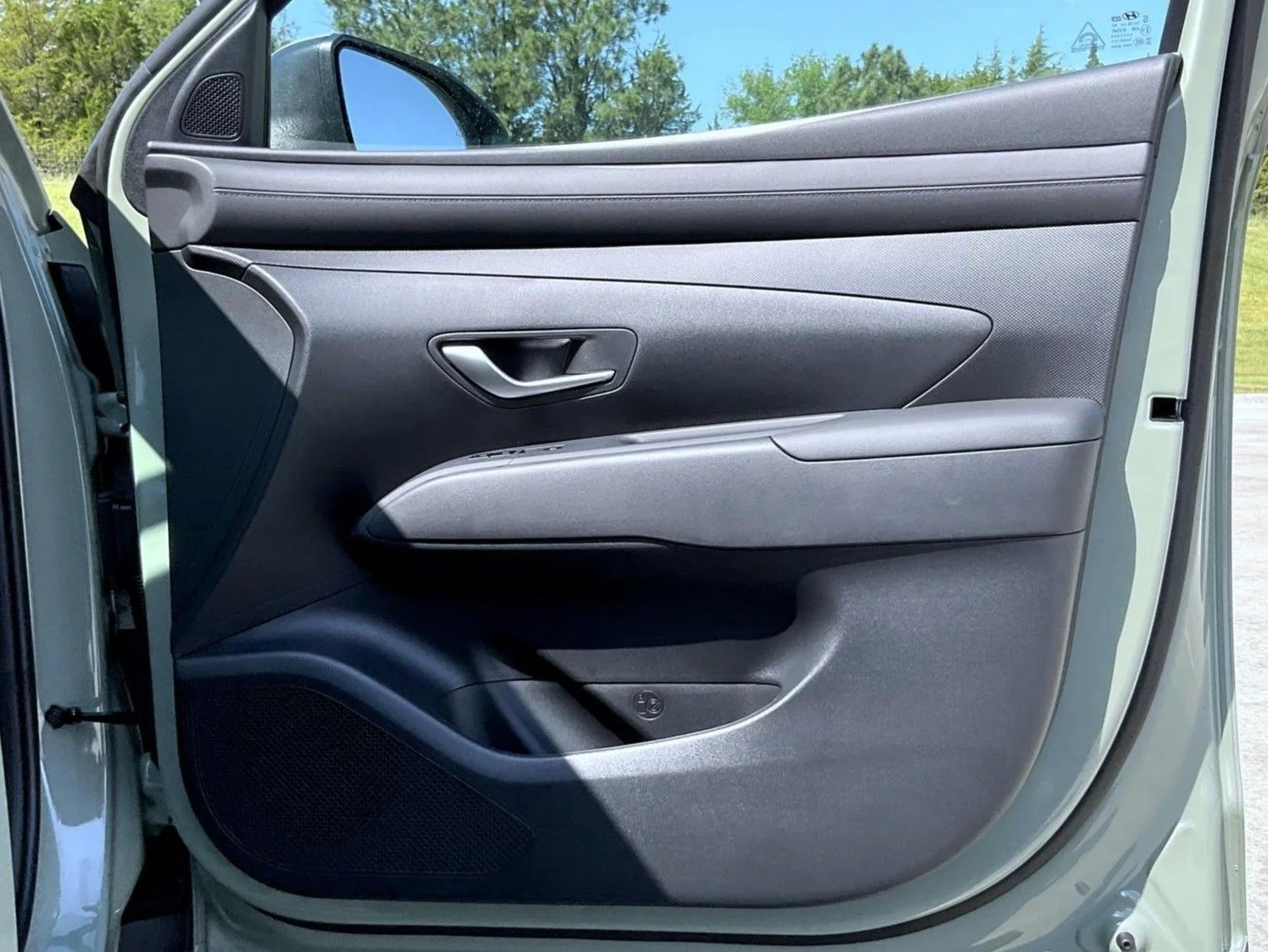 New 2027 Green Hyundai SE image 17