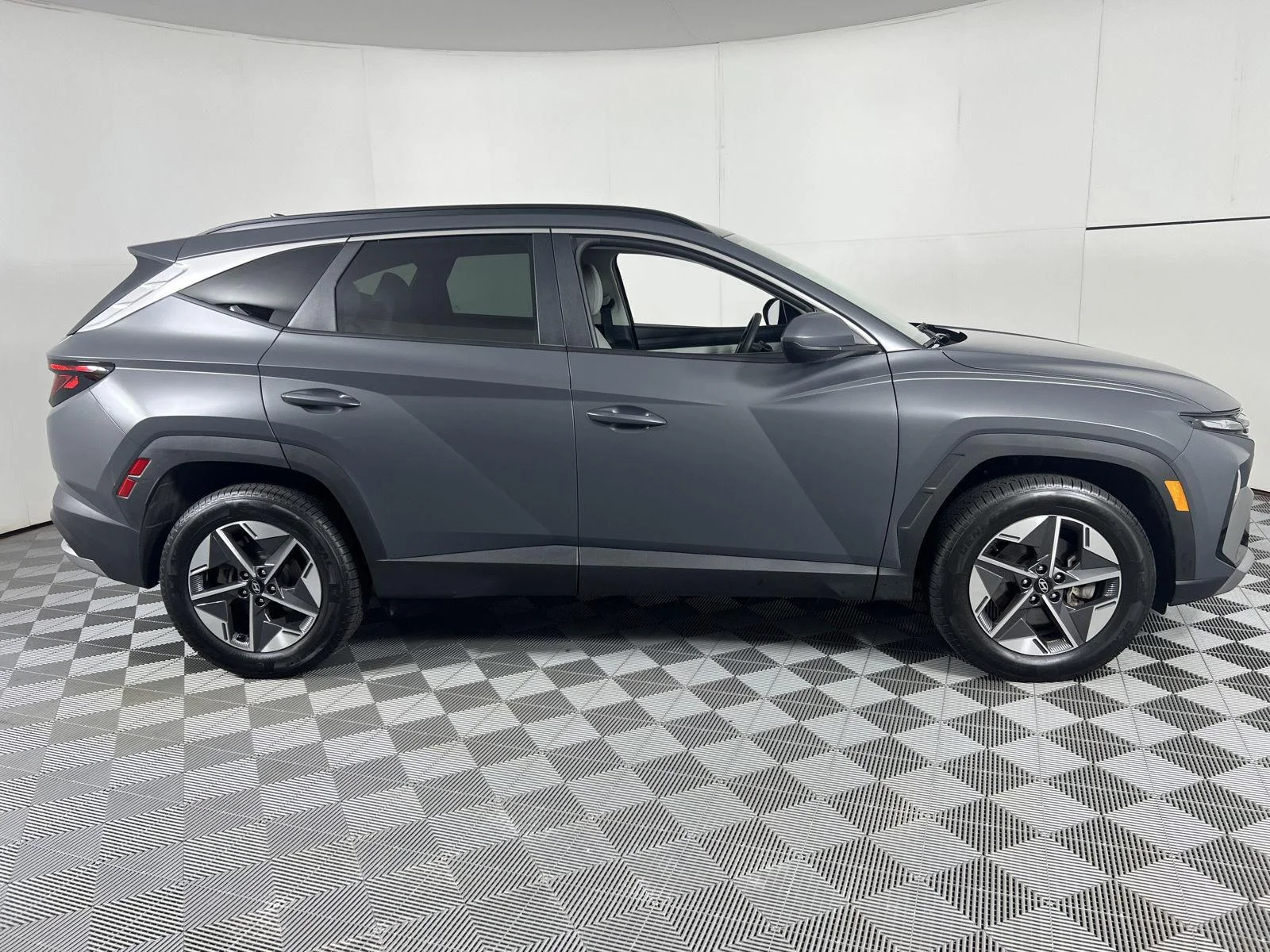 Used 2025 Ecotronic Gray Matte Hyundai SEL image 12