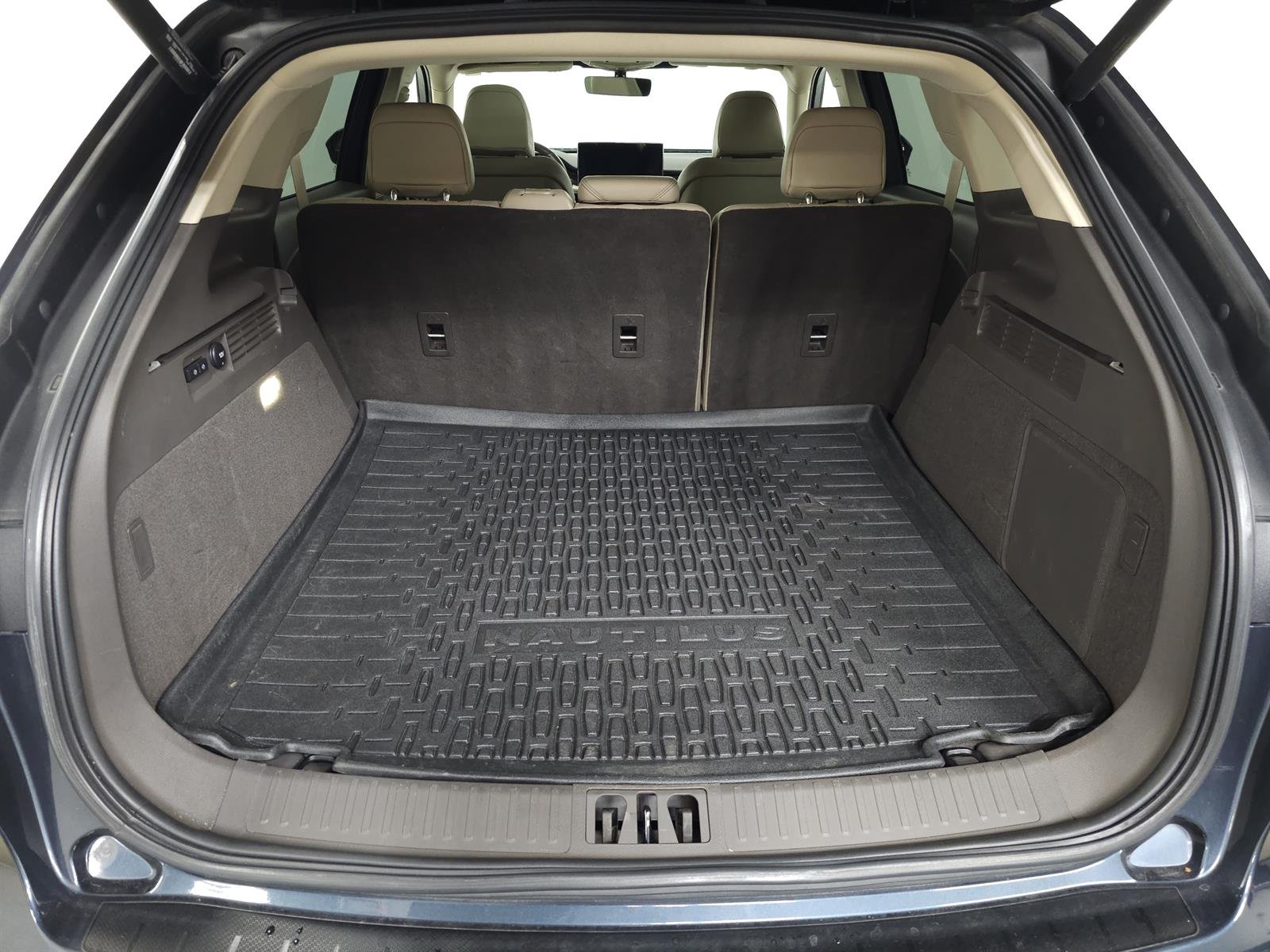 Used 2021 Blue Lincoln Reserve image 7