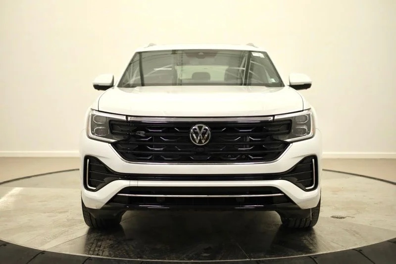 New 2026 White/off-white Volkswagen 2.0T SEL Premium R-Line image 8