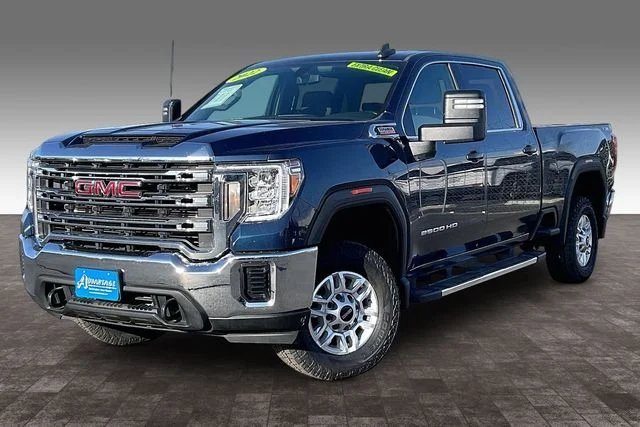 2022 GMC Sierra 4WD Crew Cab Standard Box SLE's photo