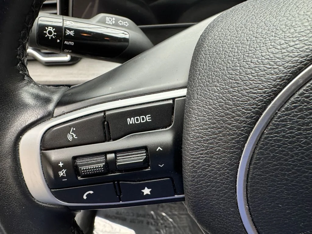 Used 2023 White Pearl Kia X-Line image 13
