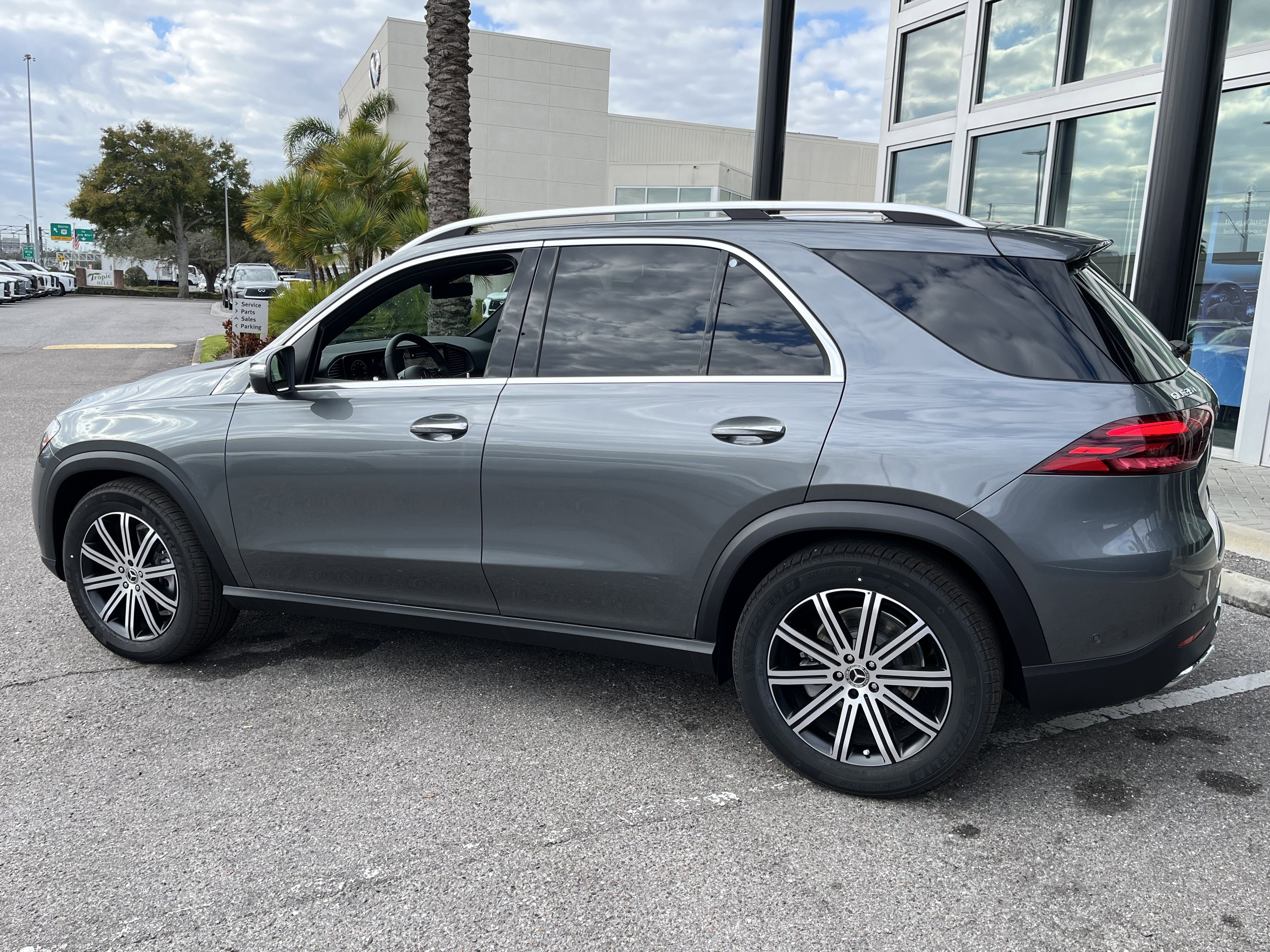 New 2026 Selenite Grey Metallic Mercedes-Benz GLE 350 image 4