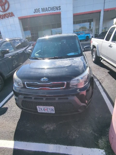 Used 2015 Black Kia Plus image 2