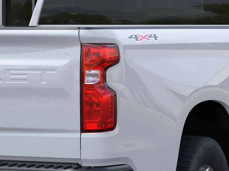 New 2025 Summit White Chevrolet WT image 11