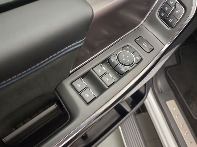2026 Ford F-250 Super Duty Platinum - Photo 17