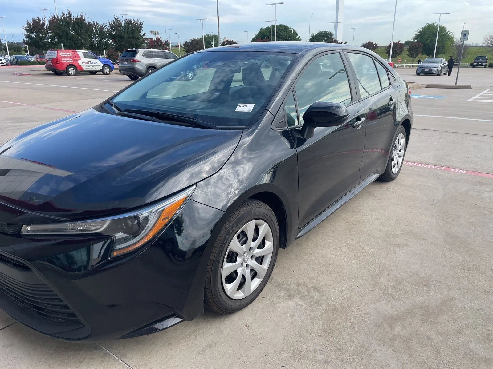 2025 Toyota Corolla LE CVT's photo
