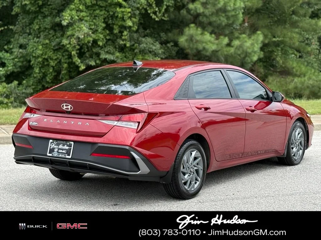 Used 2024 Red Hyundai SEL image 13